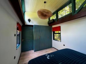 0Bama - Unique Upcycled Tiny House