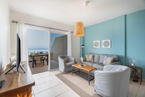 Vistamar-with ocean view