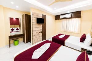 HOTEL NEW SIGNATURE INN NEW DIGHA হোটেল নিউ সিগনেচার ইন নিউ দিঘা Near Sea Beach and Lake View Room - All-Room-Attached-Balcony-and-fully-air-conditioned-hotel with- Lift- Wi-fi-Restaurant-Parking-faci
