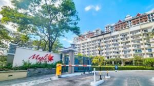 2BR Fully Air-Conditioned Staycation with Parking