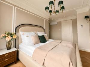 Chlebova - Riverside View Terrace, Free Parking, Gym & Kidsplay by Downtown Apartments