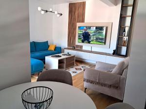 Apartpan Lekic