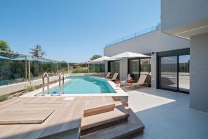 House of Hermes with Heated Pool and Sea View