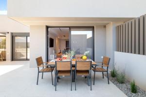 House of Hermes with Heated Pool and Sea View