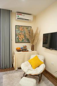 MASTERI WEST HEIGHTS - Kindhouse Suites
