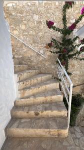 Stone Build Rooms Qeparo