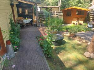 Chalet 117 rand Veluwe in het bos, tegen de heide aan en nabij de IJssel