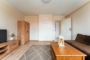 Lenartowicza Riverside Apartment by BookingHost
