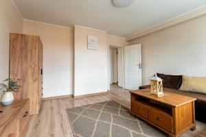 Lenartowicza Riverside Apartment by BookingHost