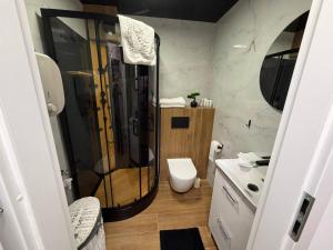 Częstochowa Homely Apartment by BookingHost