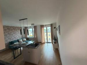 Częstochowa Homely Apartment by BookingHost