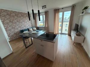 Częstochowa Homely Apartment by BookingHost