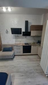 Tomis Sunrise Studio