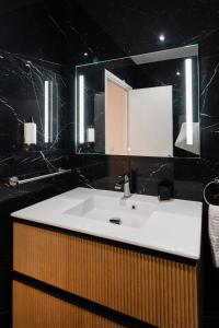Luxury AC Near Marais