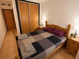 Apartamento con jardín y piscina en Los Collados