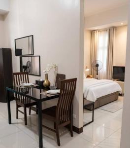 Grand staycation manila 101 Newport