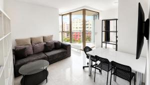 2 room Apartment with AC, Vienna Gate 4