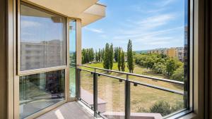 2 room Apartment with AC, Vienna Gate 4