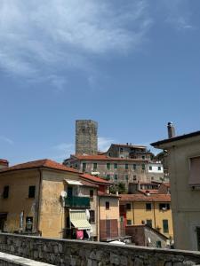 Il carruggio di Vezzano