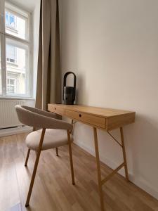 AUTHENTiC APARTMENT NEAR NASCHMARKT