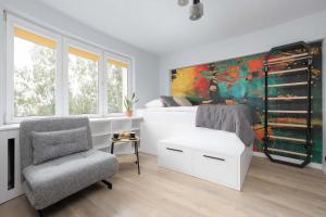 Comfortable Studio in Warsaw for 2 Guests in an Ideal Location by Noclegi Renters