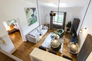 Charming Kazimierz Apartment with Square View