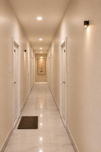 Hotel Vaarahi Chanda Nagar, Near Hitech City