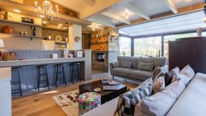 COTTAGE VIOLAPO 6&2, Emma Villas