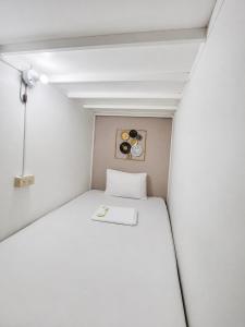 Transient House Near BGC & SM Aura