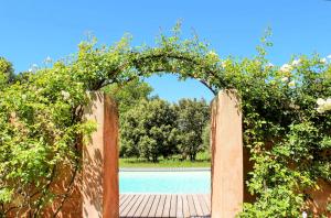 Maison Chênes Blancs - charming 3 bedroom retreat with pool