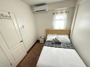 Cozy 1BR Apartment Almond Drive