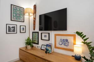 Old Town Lagos Apartment with Wonderful Balcony