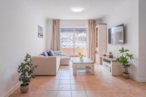 Tenerife Stay Los Cristianos 3 Bedroom Pool Apartment