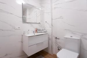 Tenerife Stay Los Cristianos 3 Bedroom Pool Apartment