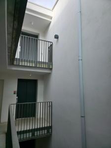Spacious and modern 2-bed apartment with garage