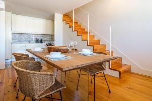 Spacious apt w. beautiful & sunny private terrace