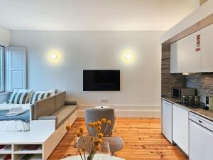 Bright and Cozy Loft in the City Center
