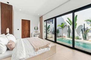 Villa with Sunken Cinema Lounge Berawa Canggu