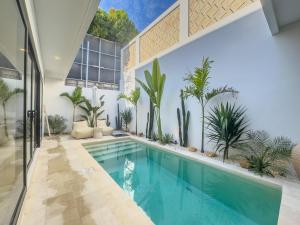 Villa with Sunken Cinema Lounge Berawa Canggu