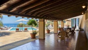 VILLA LE SORBE 12, Emma Villas