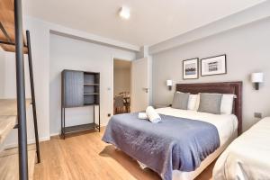 UrbanFlat 122 - Grand Appartement au centre de Paris