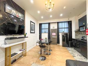 UrbanFlat 55 - Iconic Flat in Parisian Historic Passage