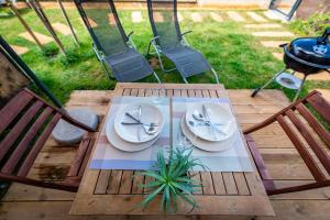 Cute&comfy apartment with outdoor space -new built