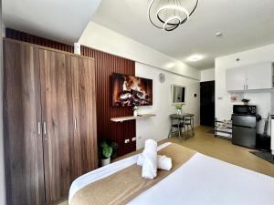 Cozy Studio w balcony at Centrio Towers beside Ayala Mall