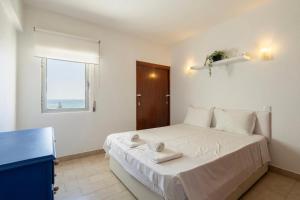 Blue Ocean Views & Central Apartment with Atlantic Breeze