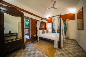 ReSync Areca - 3BR villa with Pool, Private Theatre, Snooker Room and Curated Meals
