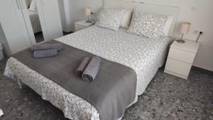 BNB LOLA - Habitacion con Baño privado en el pasillo y aire acondicionado