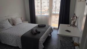 BNB LOLA - Habitacion con Baño privado en el pasillo y aire acondicionado
