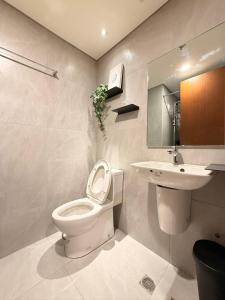 1621 Deluxe Studio Suite at SunnyPlace Residences
