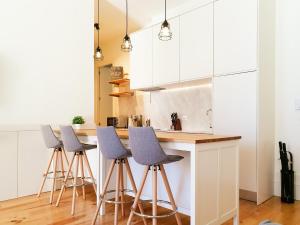 Comfortable flat, cozy balcony close to Aliados Av